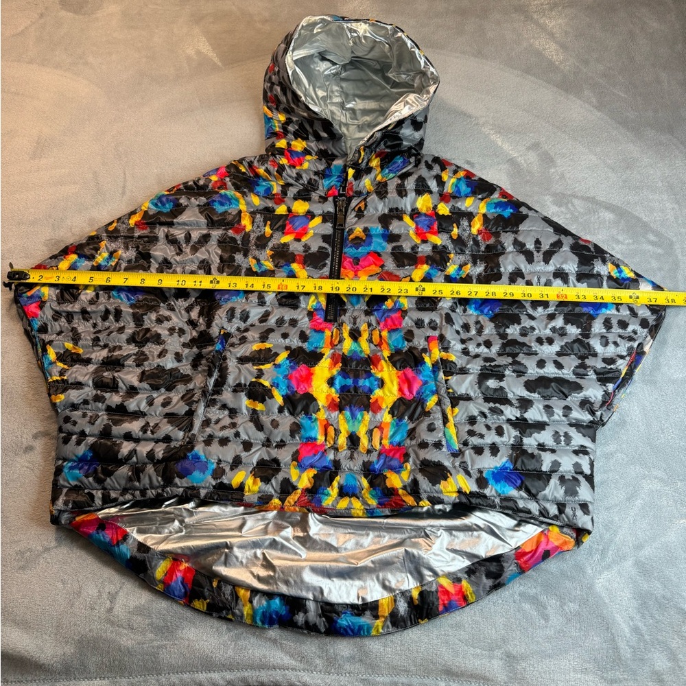 NWOT THINK ROYLN Quilted Puffer Poncho Size M/L - Picture 13 of 15
